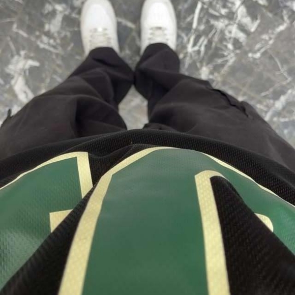 Meet your Posher, Amen - Picture 2 of 3